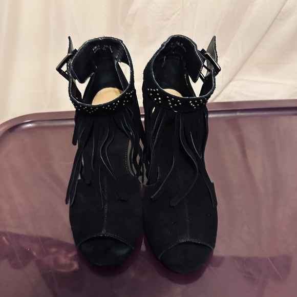 Chinese Laundry Suede/Fringe Booties - Picture 7 of 8